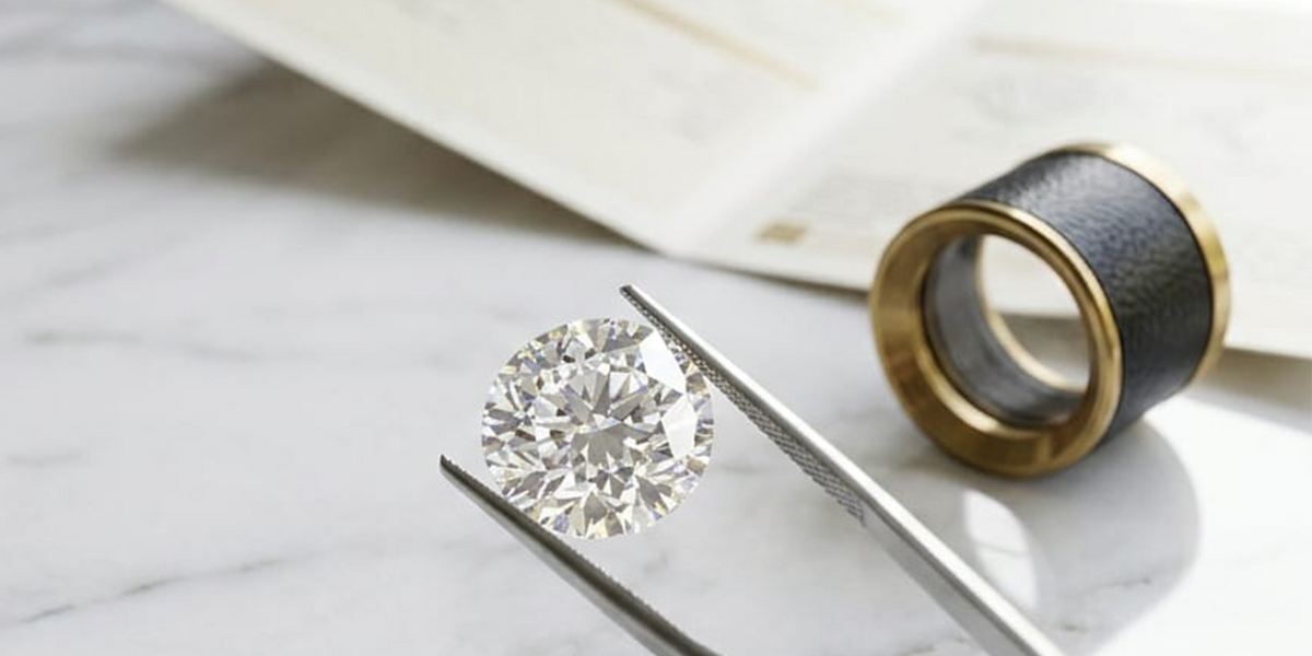 Wie erkennt man einen echten Diamanten?