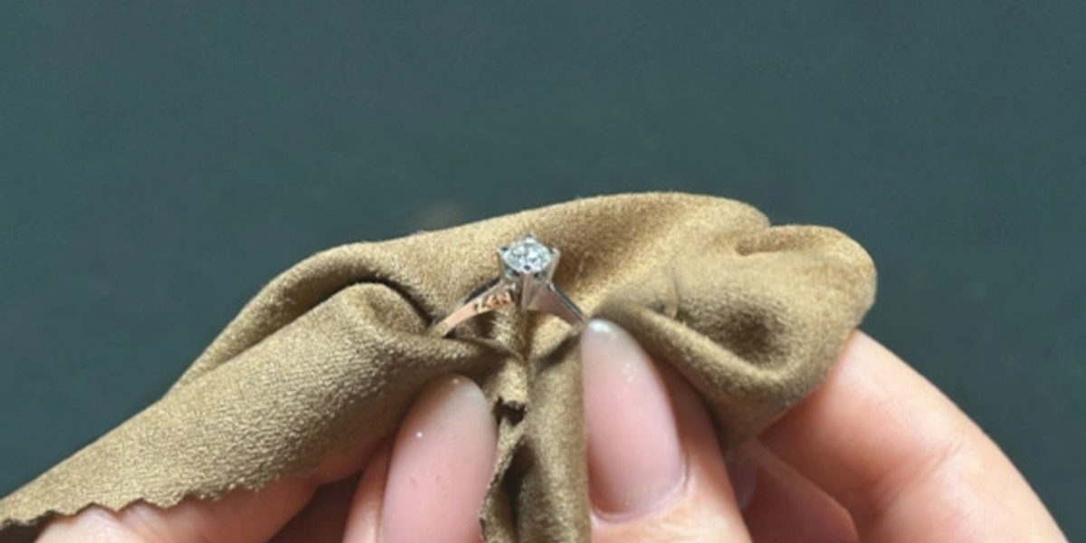 Wie pflegt man seinen Schmuck richtig?