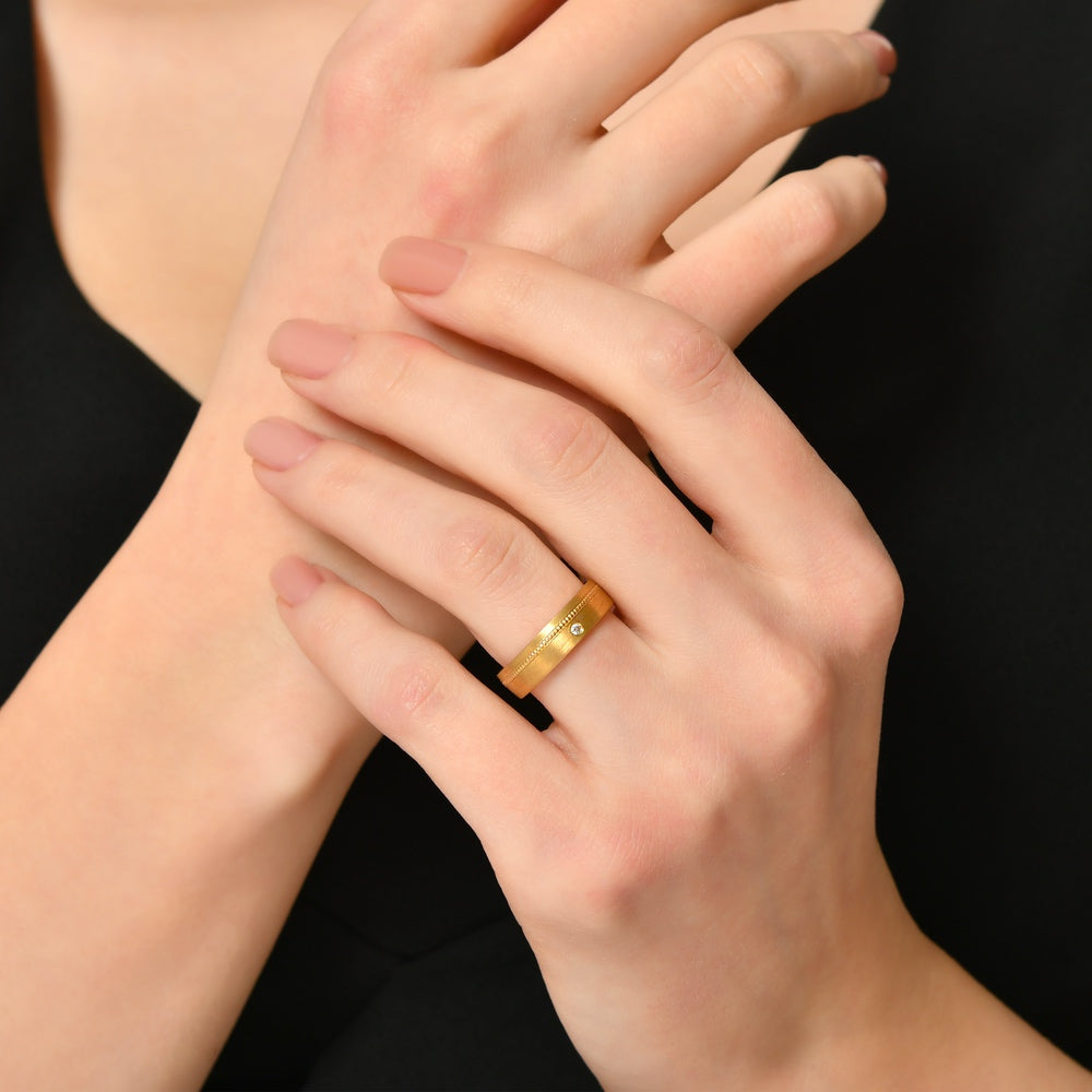 0.02 ct. Moderner Ehering für Damen