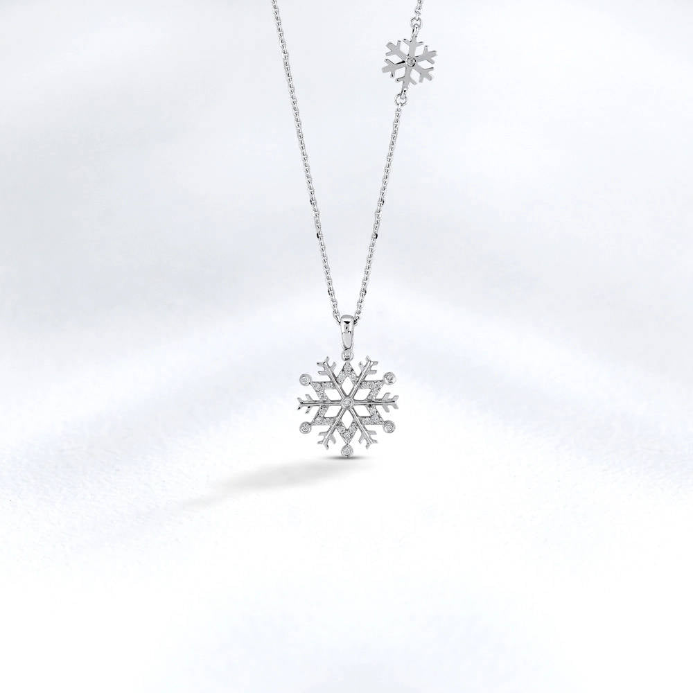 0.09 ct. Schneeflocke Anhänger mit Halskette