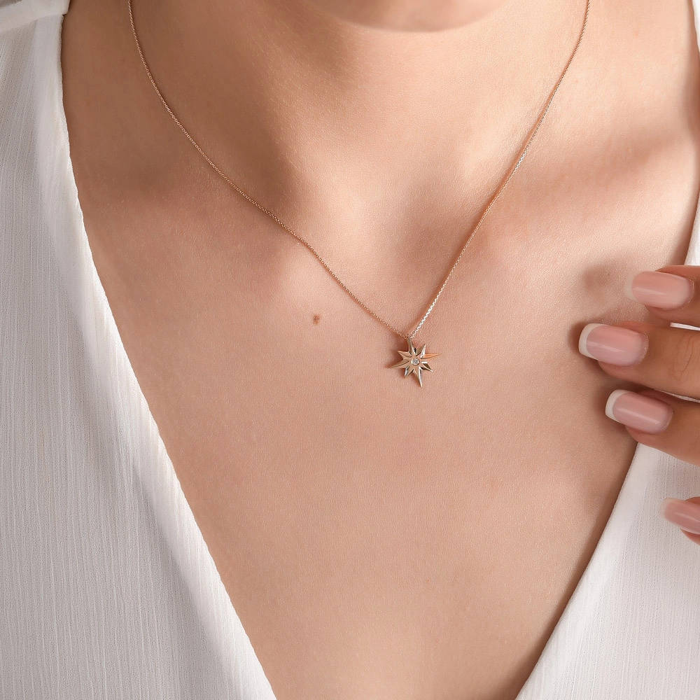 0.02 ct. Design Anhänger mit Halskette