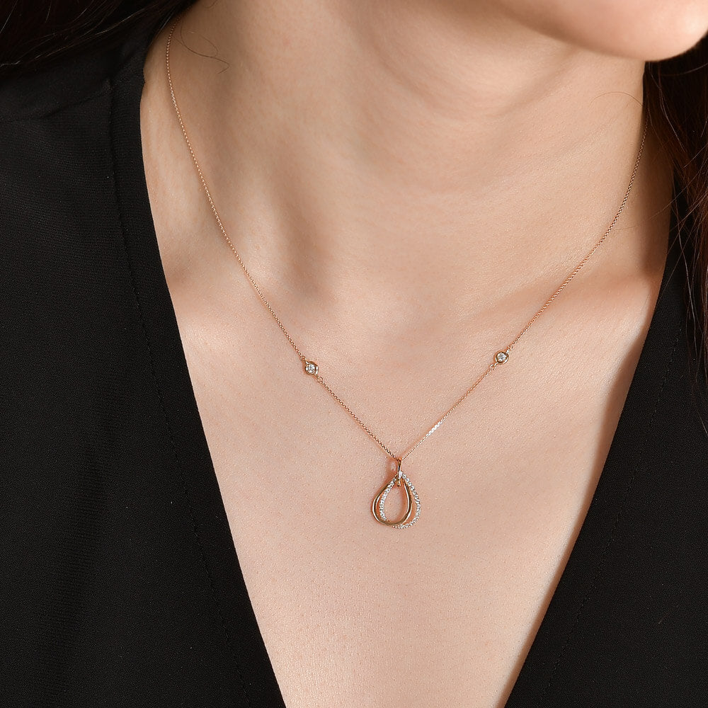 0.16 ct. Design Anhänger mit Halskette
