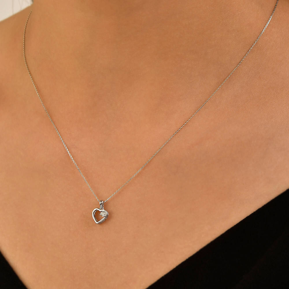 0.04 ct. Herz Anhänger mit Halskette