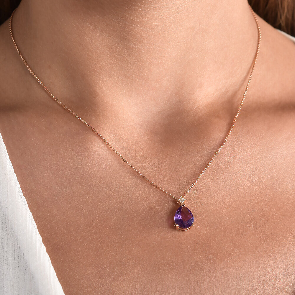 1.66 ct. Amethyst Halskette