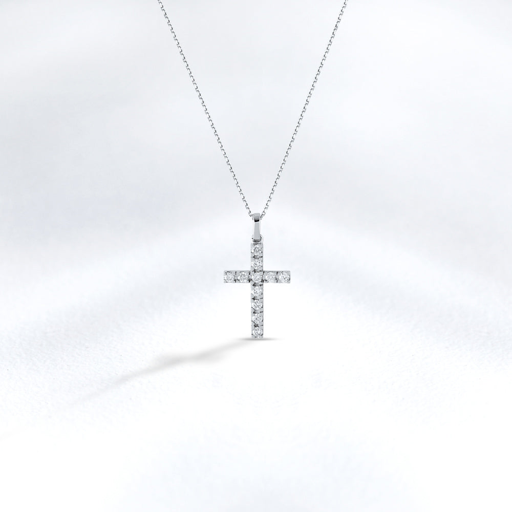0.17 ct. Halskette mit Kreuzanhänger