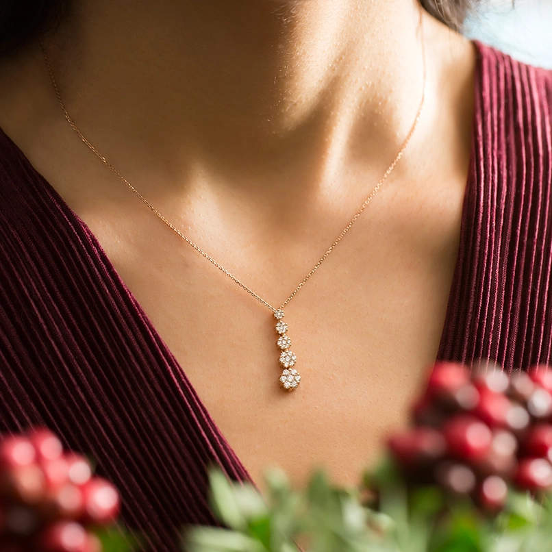 0.66 ct. Reina Diamond Necklace