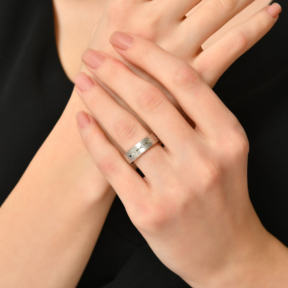 0.06 ct. Moderner Ehering für Damen
