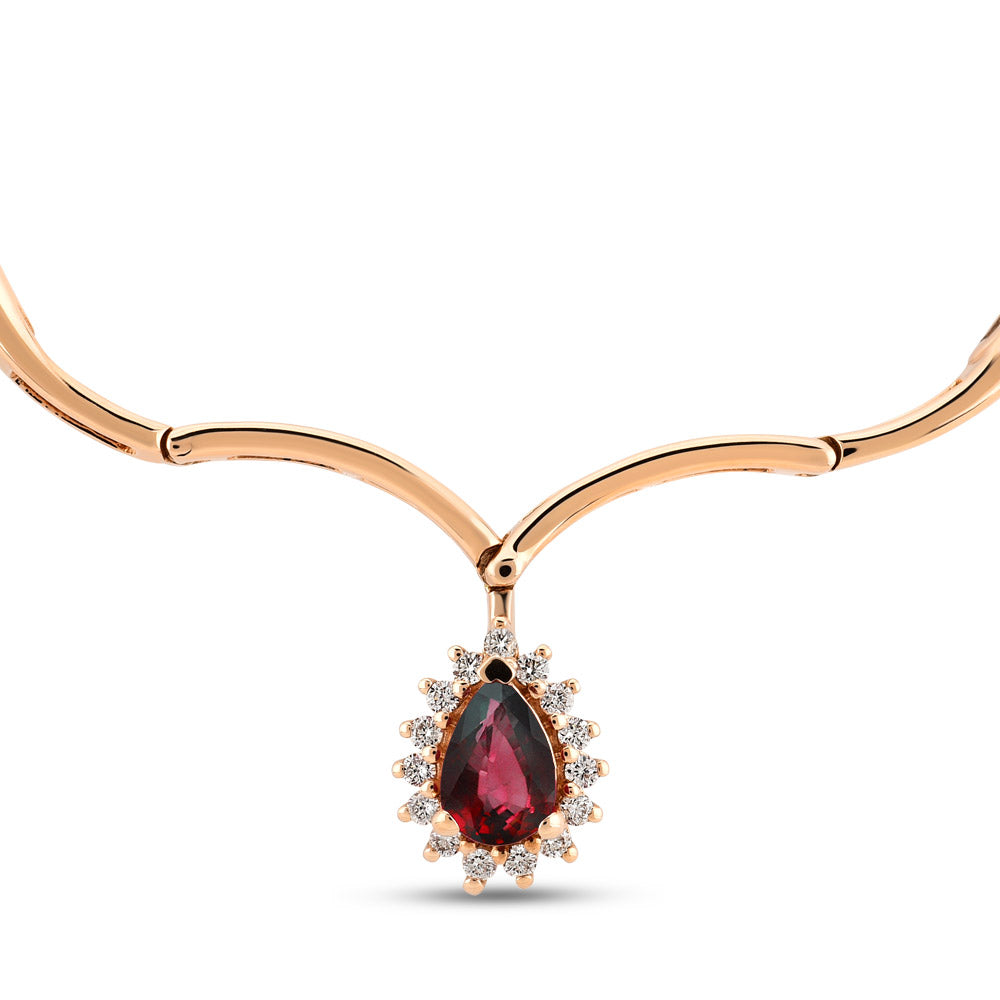 0.71 ct. Rubin Halskette