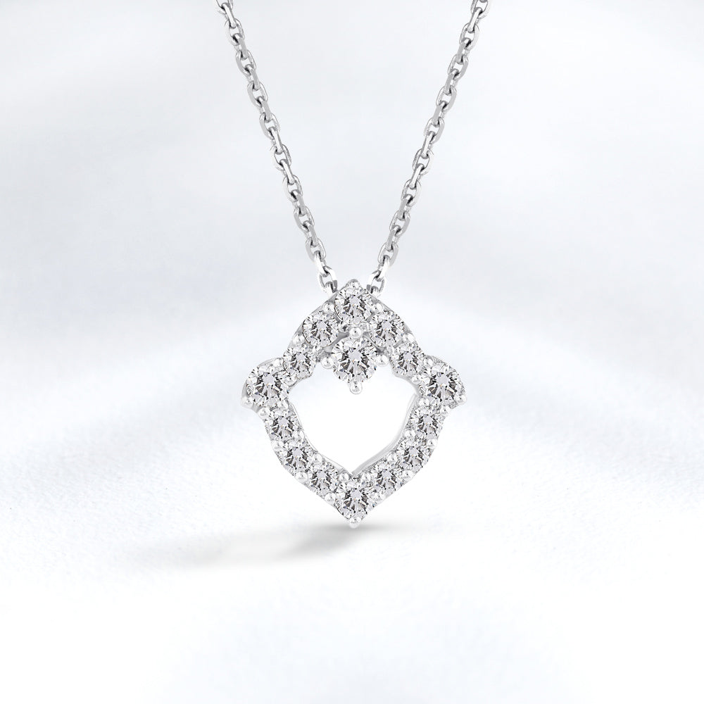 0.39 ct. Tulpe Diamond Necklace