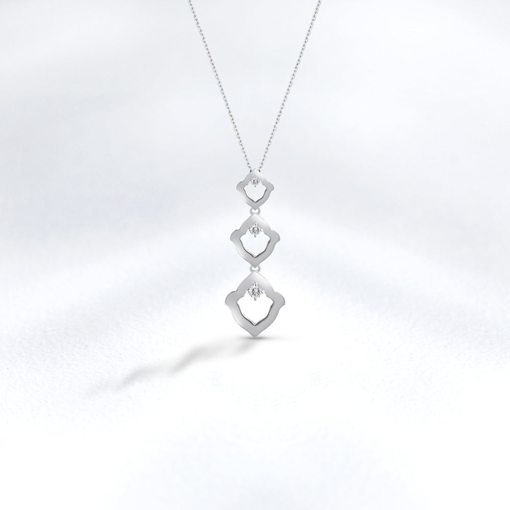 0.18 ct. Tulip Diamond Necklace