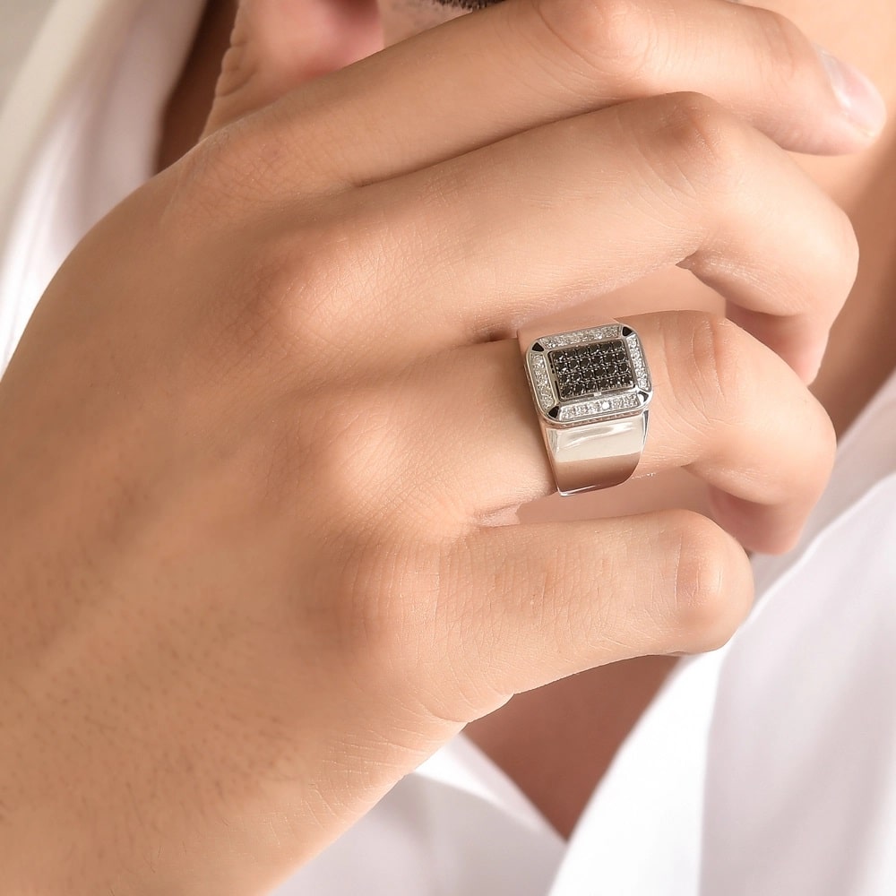 0.45 ct. Men Silver Ring
