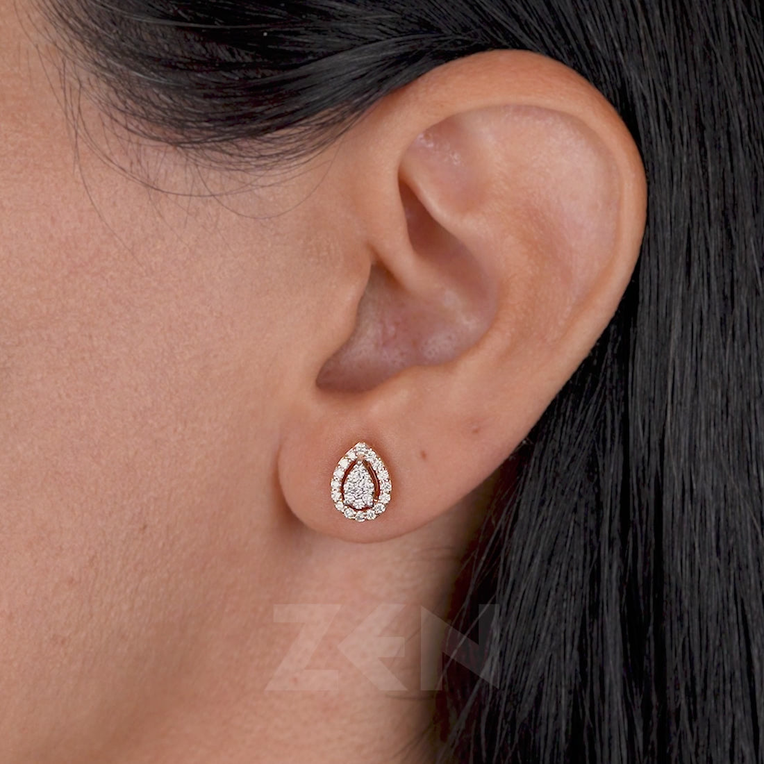 0.37 ct. Design Diamond Stud Earrings