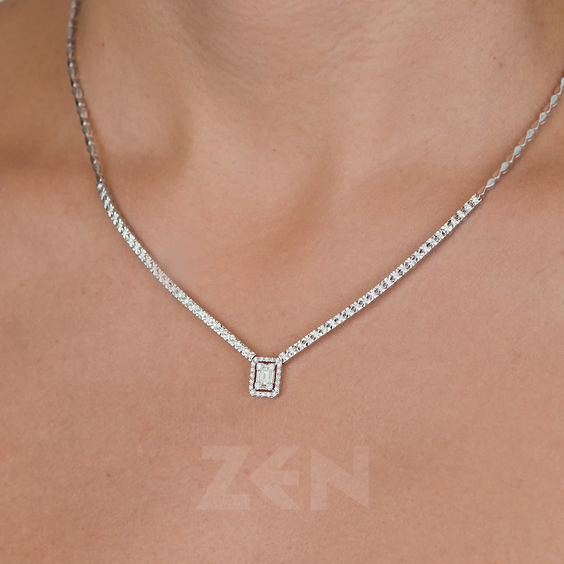 0.62 ct. Baguette Diamant Halskette