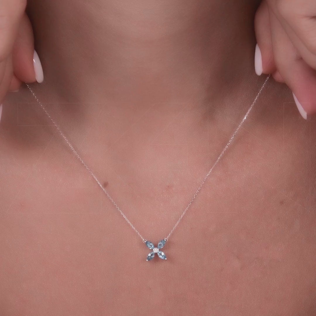 0.62 ct. Blue Topaz Necklace