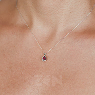 0.52 ct. Rubin Halskette