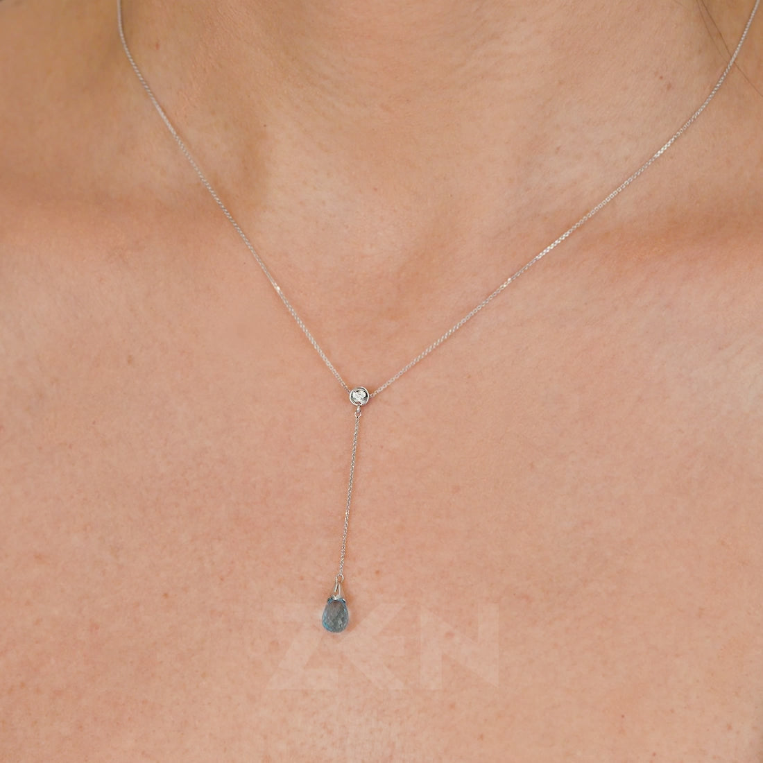 1.67 ct. Blauer Topas Halskette