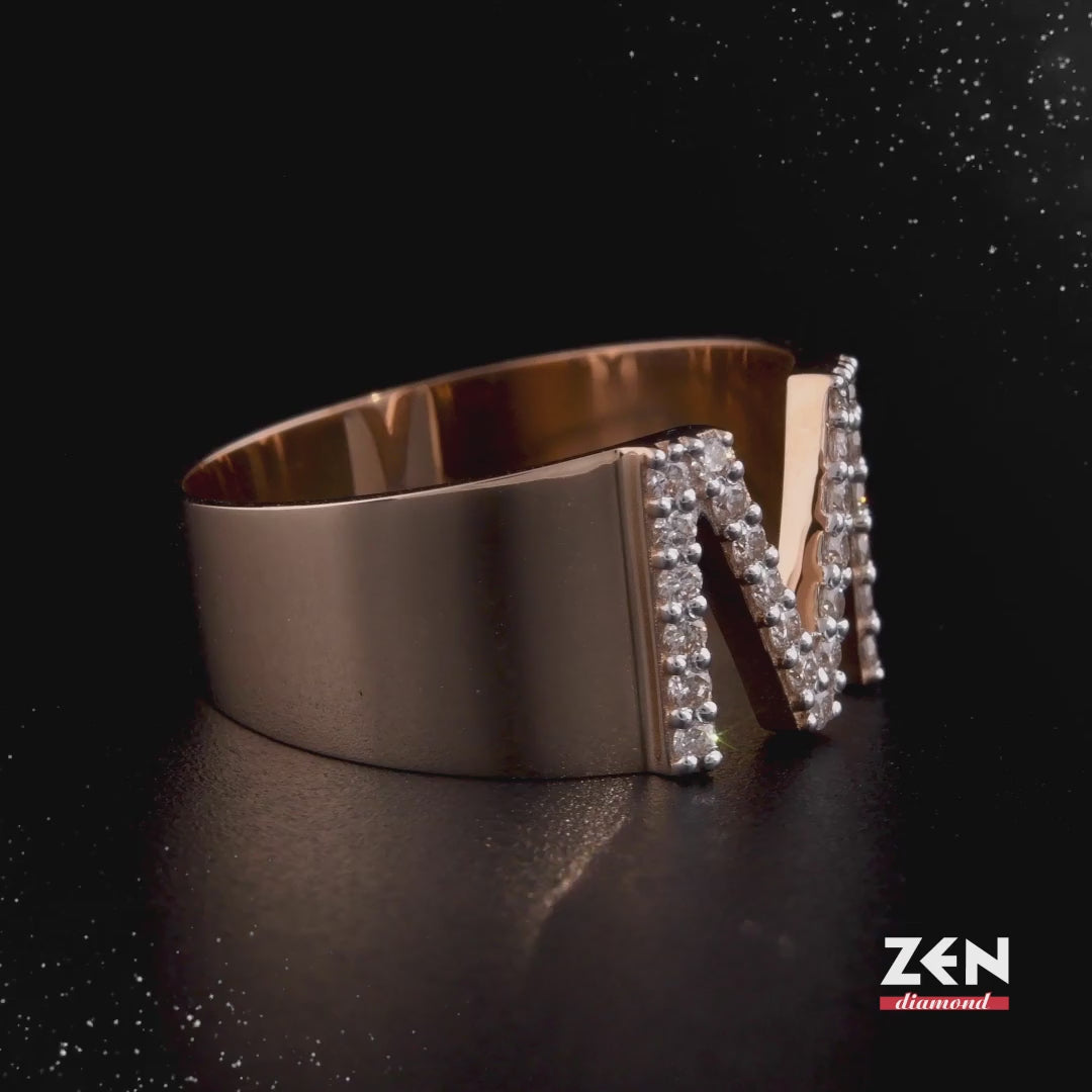 0.21 ct. Buchstabe M Diamantring