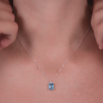 1.82 ct. Blauer Topas Halskette