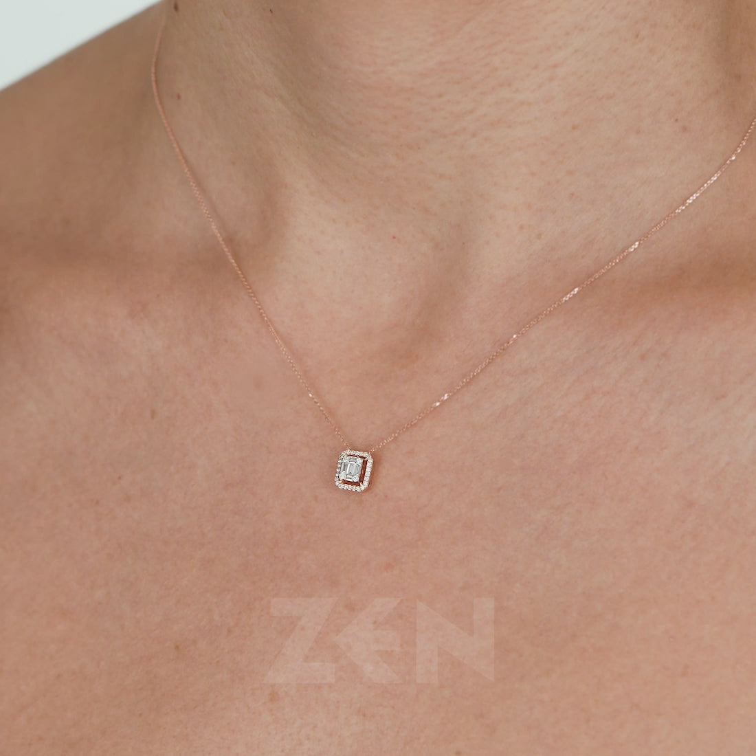 0.17 ct. Baguette Diamant Halskette