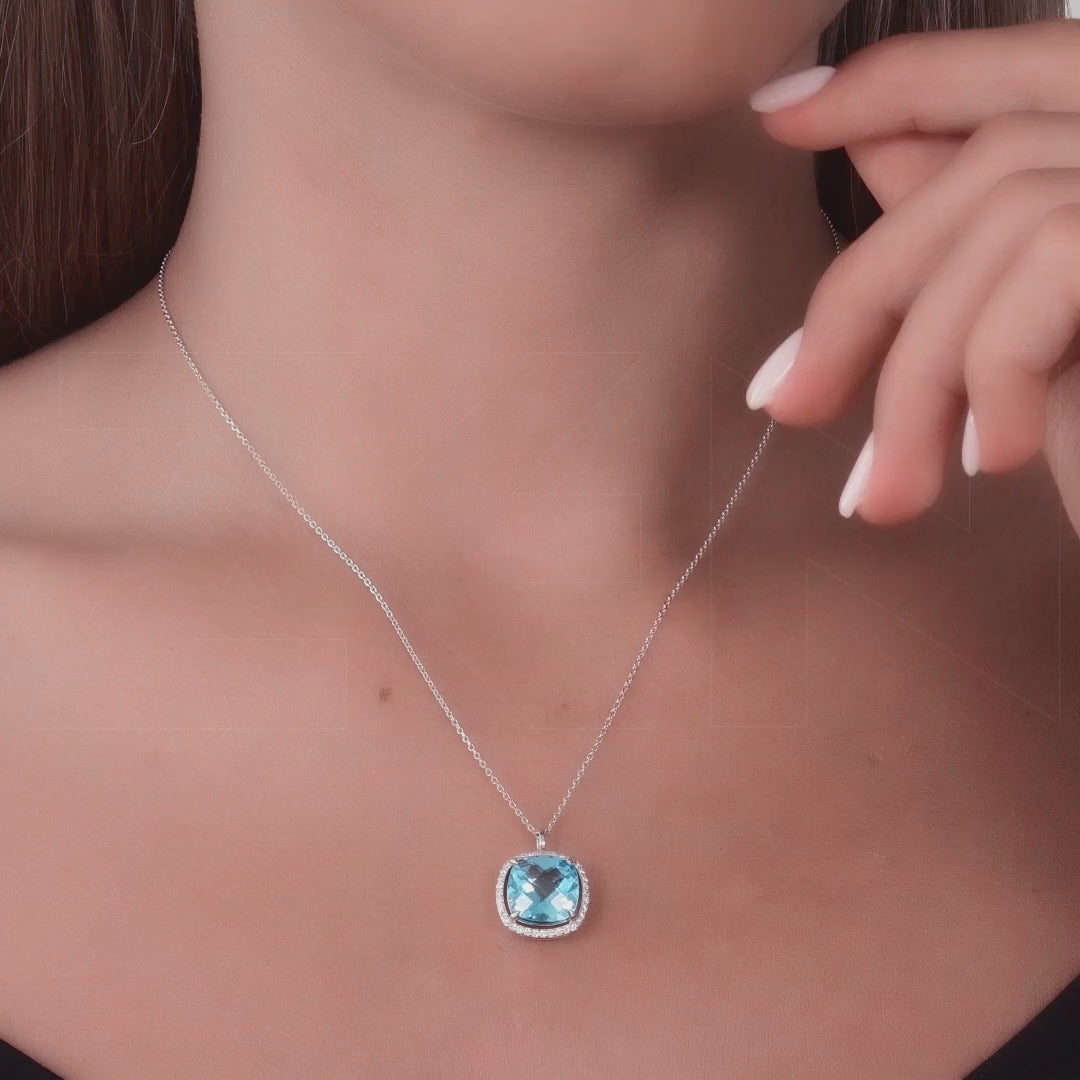 5.23 ct. Blauer Topas Halskette