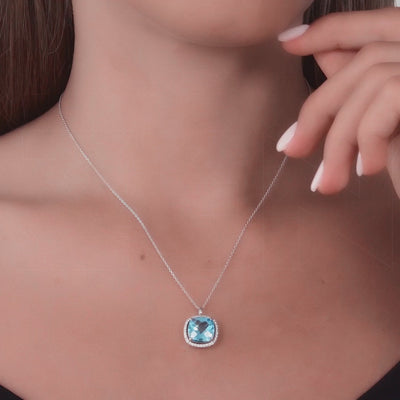 5.23 ct. Blauer Topas Halskette