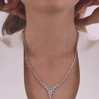 1.81 ct. Diamond Collier