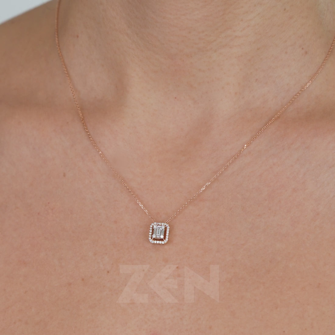 0.32 ct. Baguette Diamond Necklace
