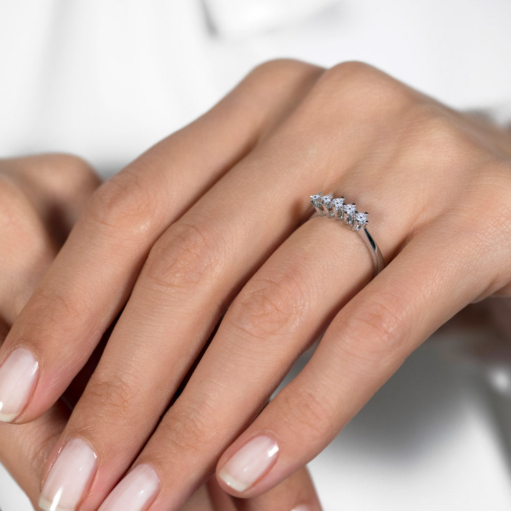 0.15 ct. Fünfstein Diamantring