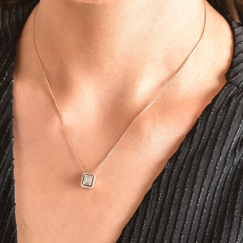 0.32 ct. Baguette Diamond Necklace