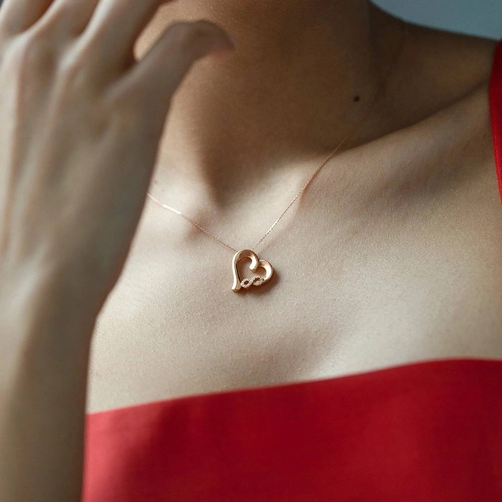 0.08 ct. Unendliche Liebe Herz Halskette