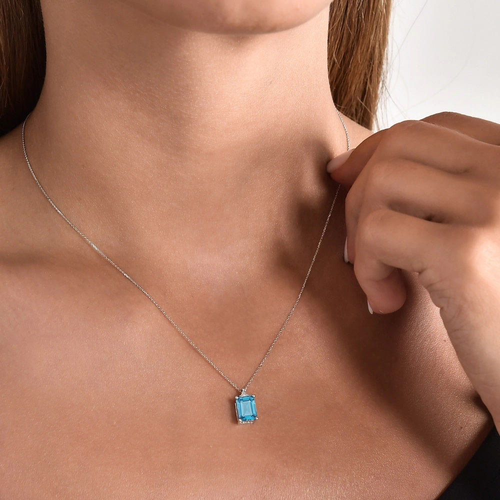 1.82 ct. Blauer Topas Halskette
