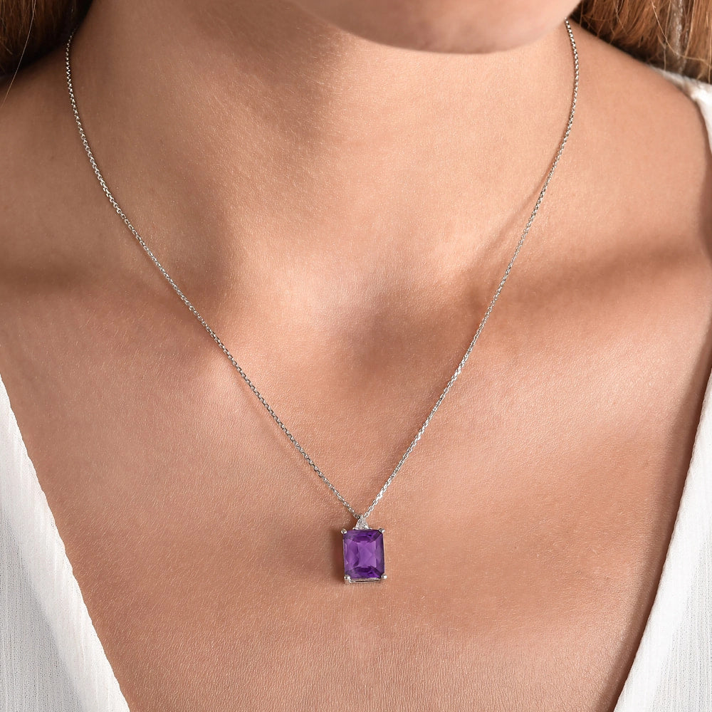 2.66 ct. Amethyst Halskette
