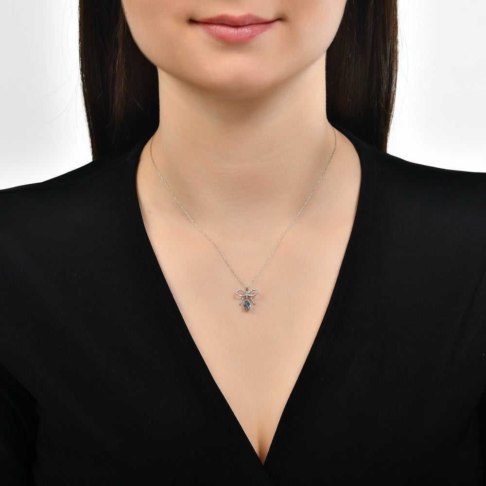 0.55 ct. Blauer Topas Halskette