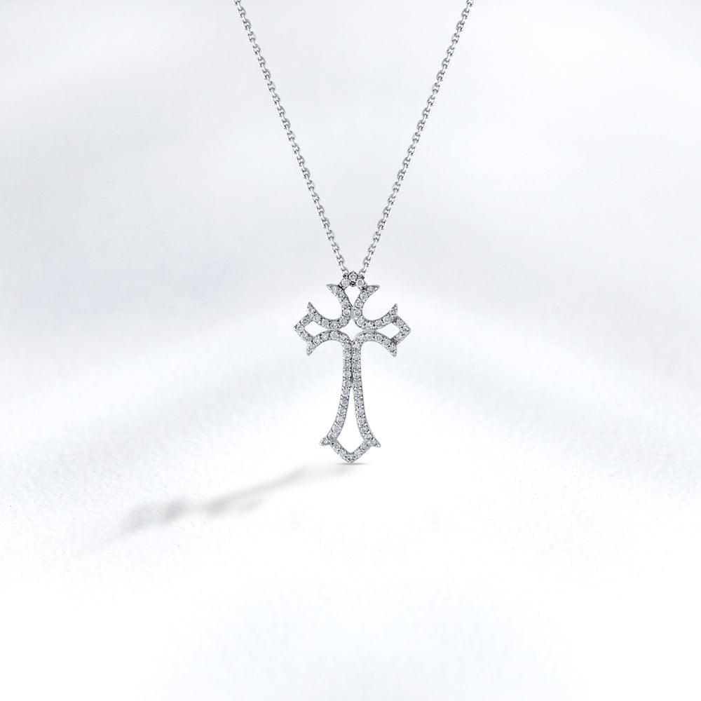0.27 ct. Halskette mit Kreuzanhänger