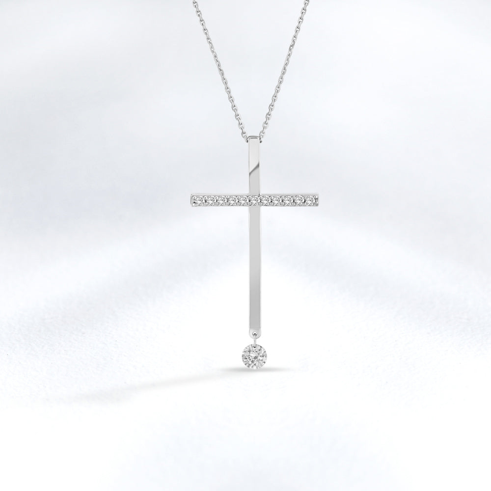 0.18 ct. Halskette mit Kreuzanhänger
