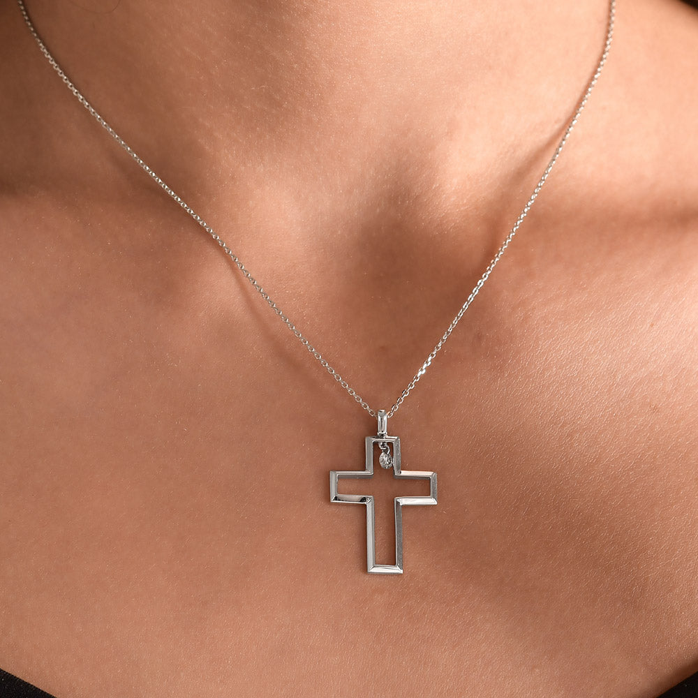 0.09 ct. Halskette mit Kreuzanhänger