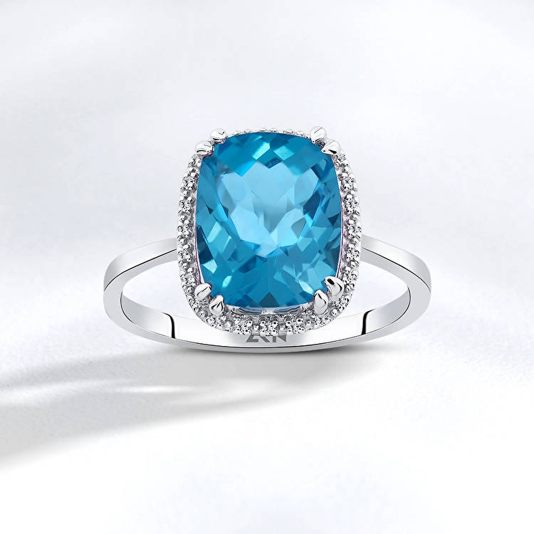 2.55 ct. Blue Topaz Ring