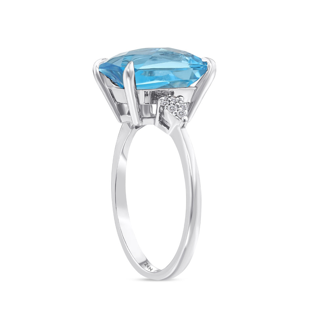 4.20 ct. Blue Topaz Ring