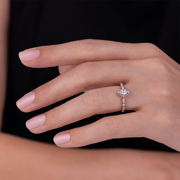 0.34 ct. Vintage Oval Diamantring